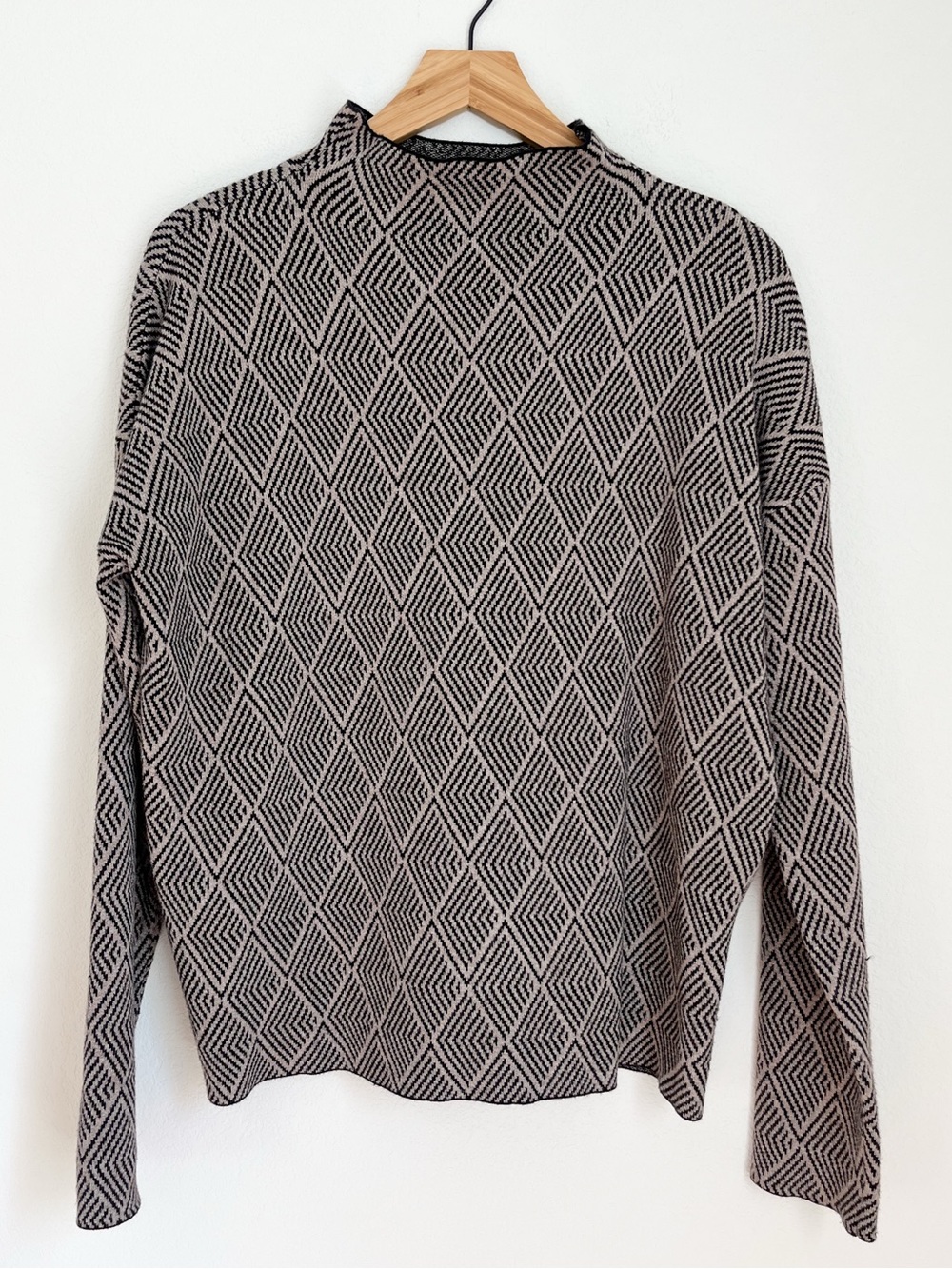 Halston Black Taupe Geometric Diamond Knit Sweater XL
